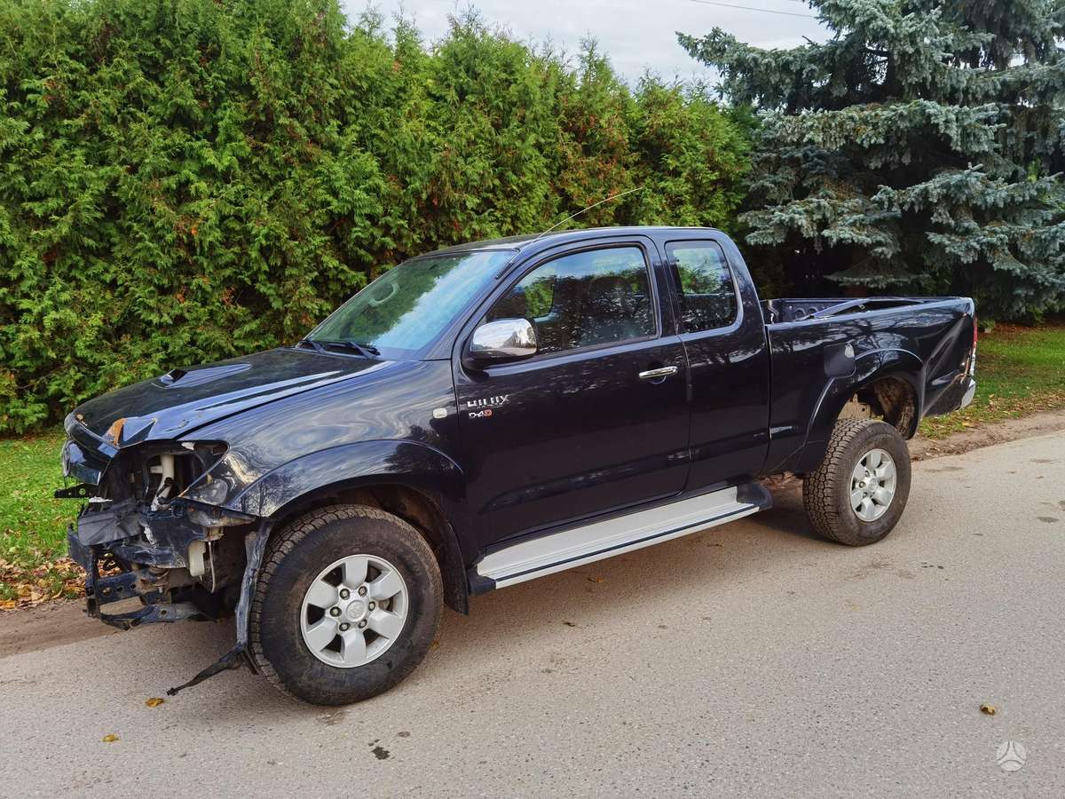 Toyota Hilux 2007 — photo 32