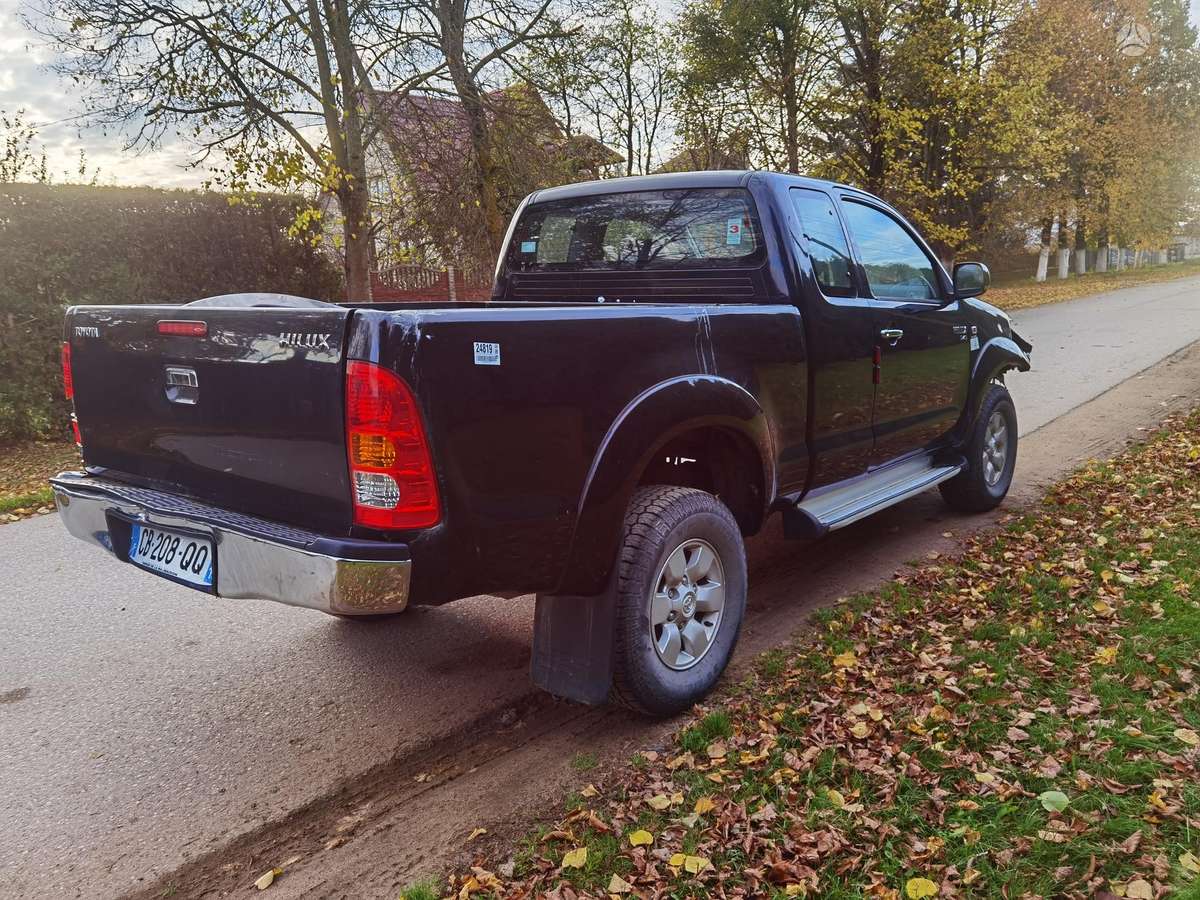 Toyota Hilux 2007 — photo 37