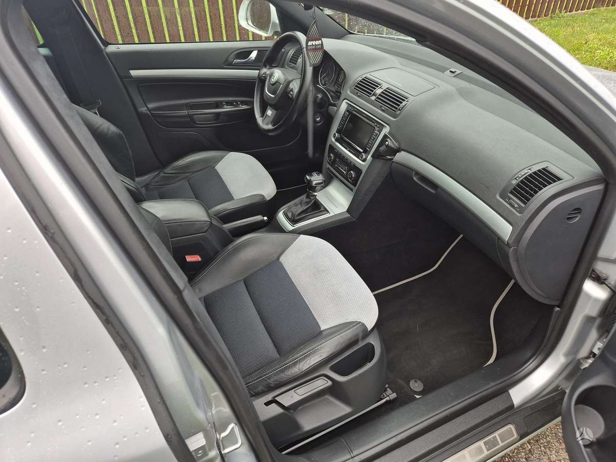 Skoda Octavia 2010 — photo 17