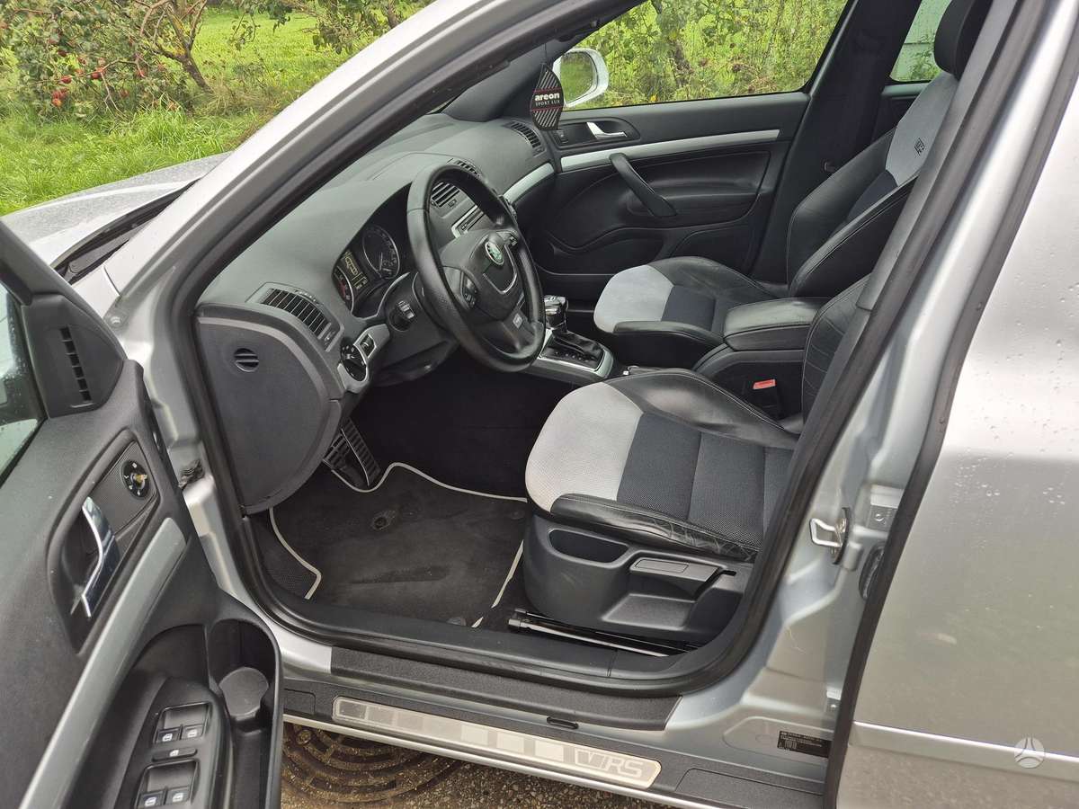 Skoda Octavia 2010 — photo 18