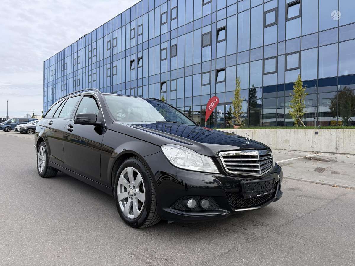Mercedes-Benz C220, 2013
