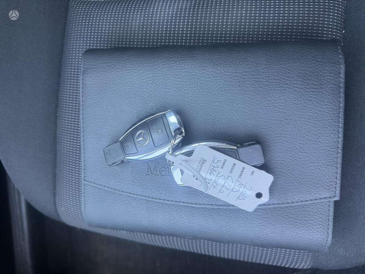 Mercedes-Benz C220 2013 — photo 26