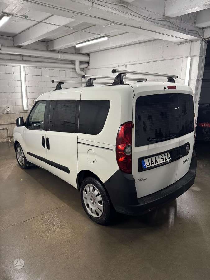 Fiat Doblo 2012 — rear view