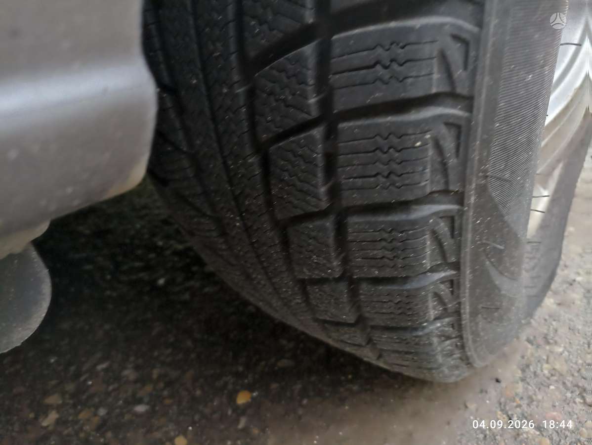 Hyundai H1 2010 — photo 12