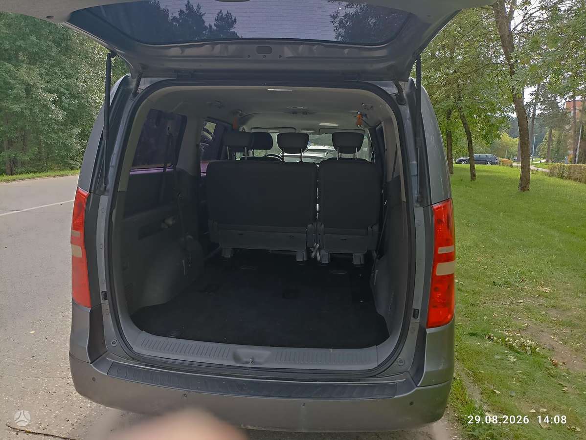 Hyundai H1 2010 — photo 7