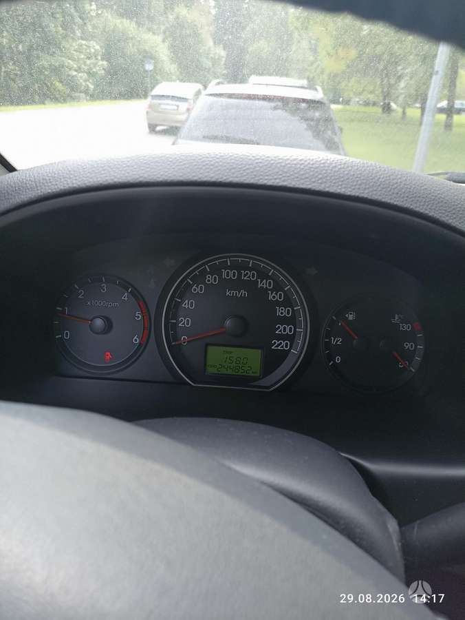 Hyundai H1 2010 — photo 9