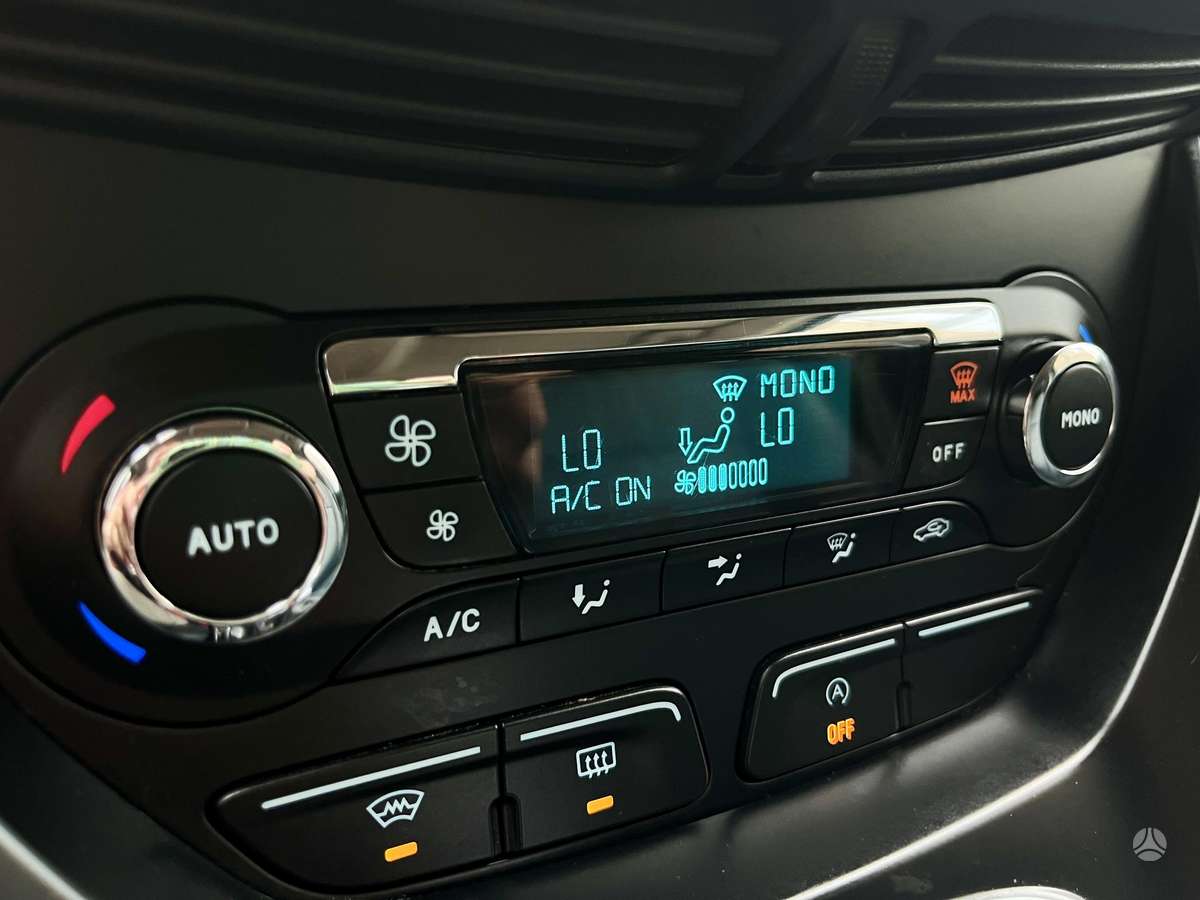 Ford C-MAX 2012 — photo 9