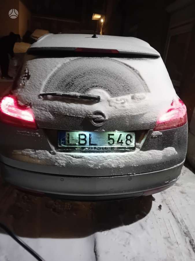 Opel Insignia 2011 — photo 10