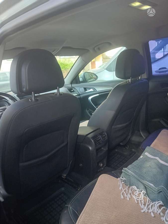 Opel Insignia 2011 — photo 15