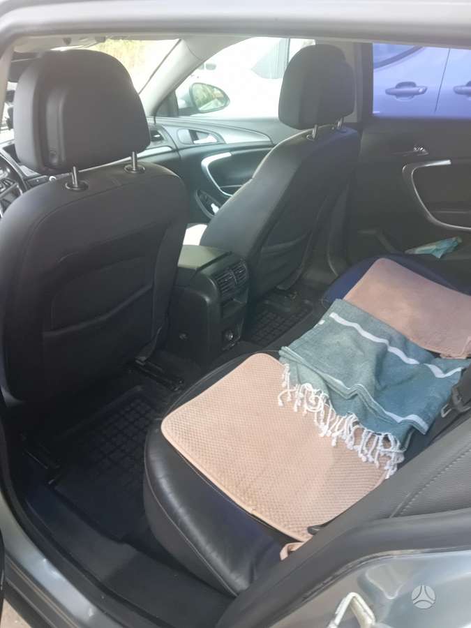 Opel Insignia 2011 — photo 17