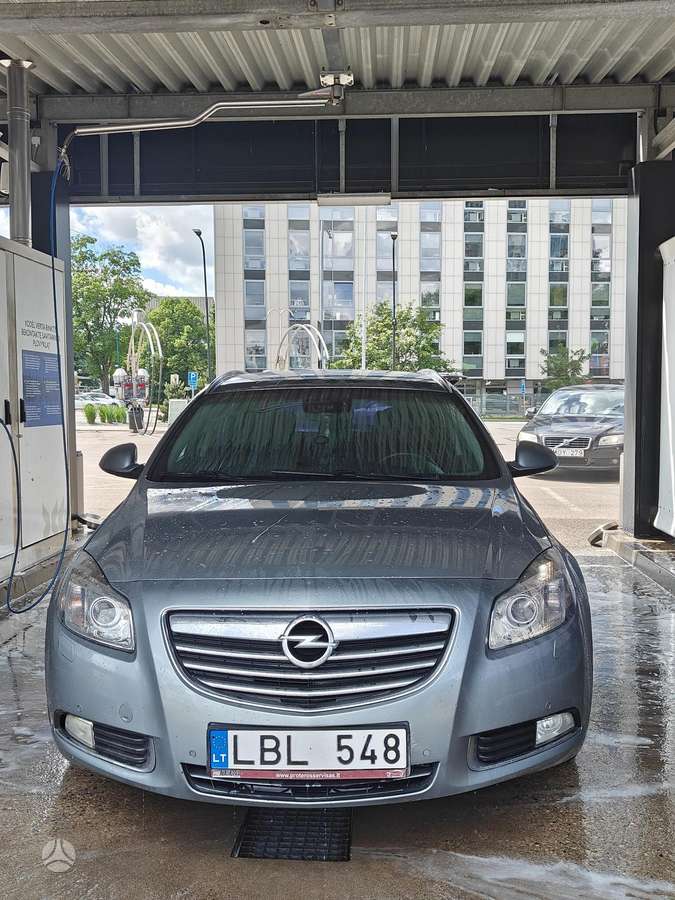 Opel Insignia 2011 — photo 18