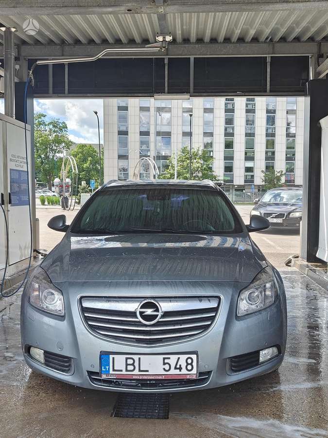 Opel Insignia 2011 — photo 19