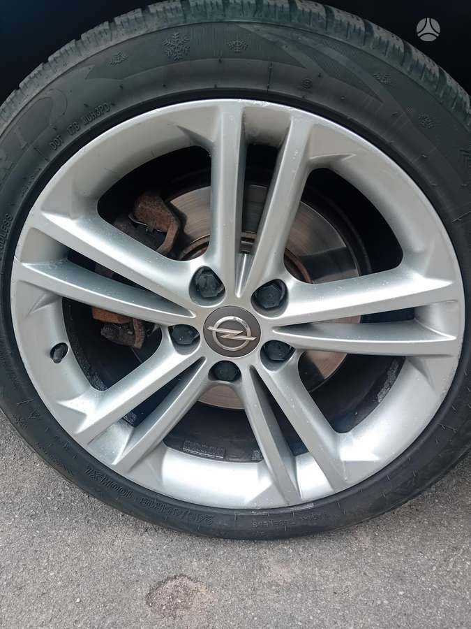 Opel Insignia 2011 — photo 7