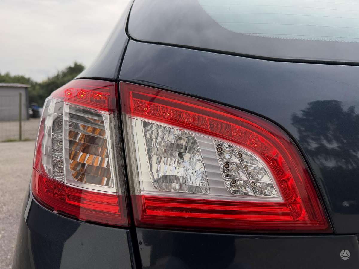 Peugeot 508 2011 — photo 15