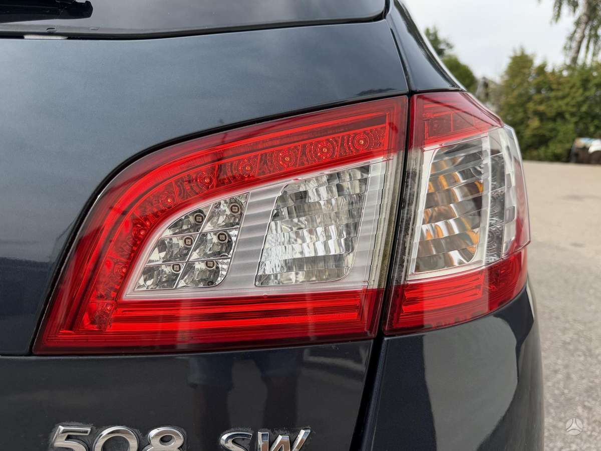 Peugeot 508 2011 — photo 16