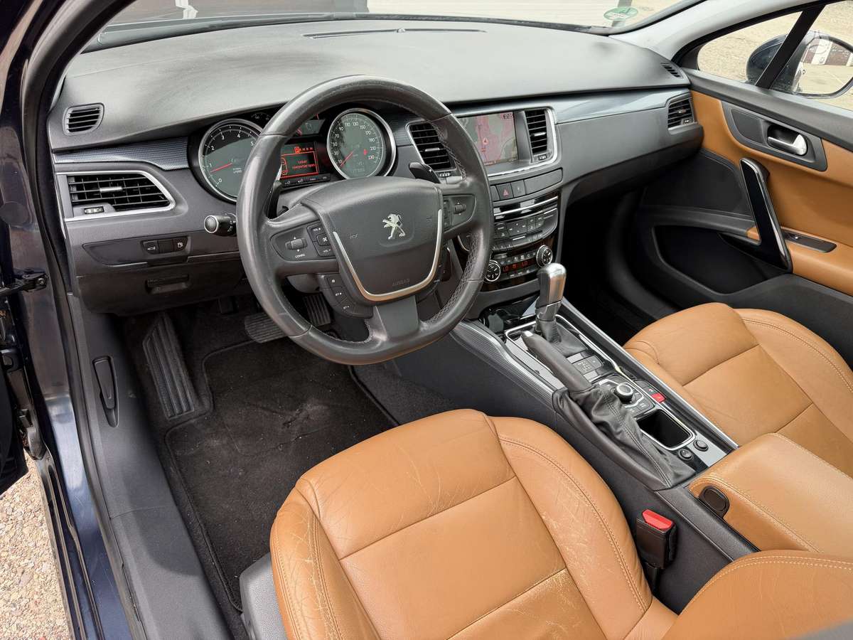 Peugeot 508 2011 — photo 23