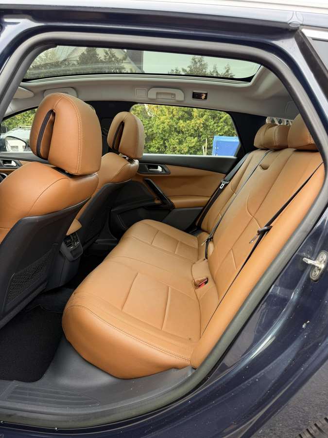 Peugeot 508 2011 — photo 27