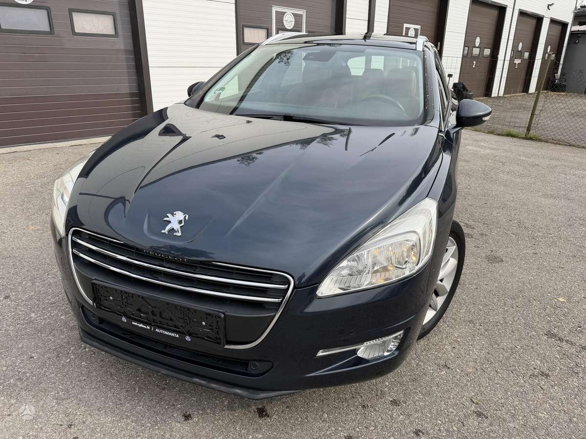 Peugeot 508 2011 — interior
