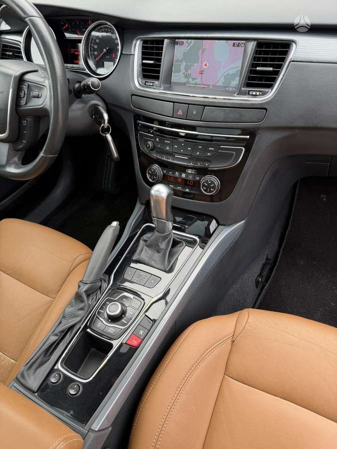 Peugeot 508 2011 — photo 36