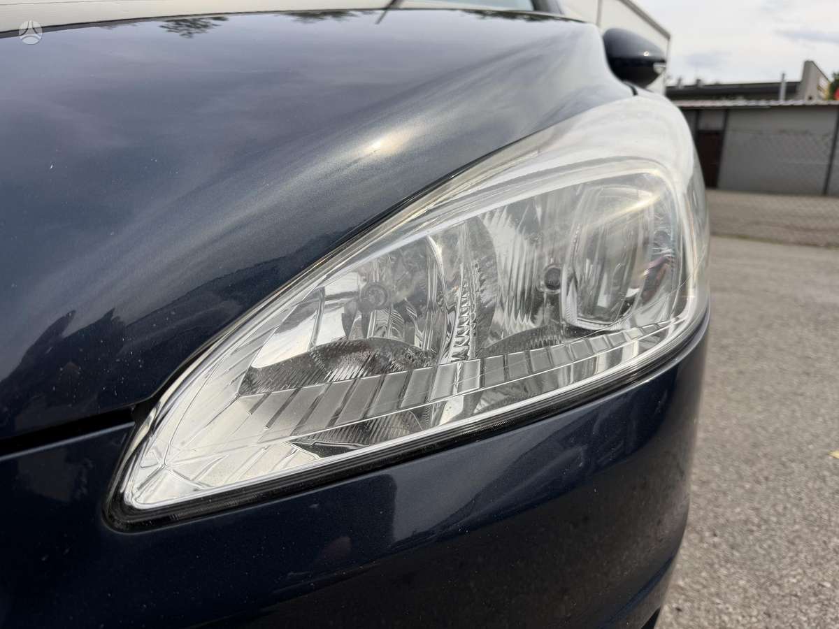 Peugeot 508 2011 — photo 7