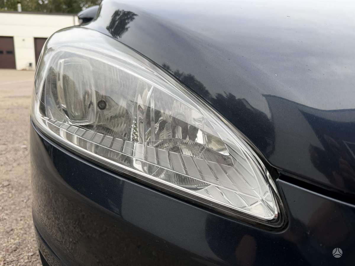 Peugeot 508 2011 — photo 8