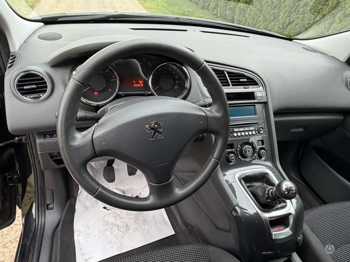 Peugeot 5008 2013 — фото 13