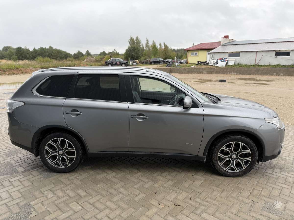 Mitsubishi Outlander 2015 — фото 7
