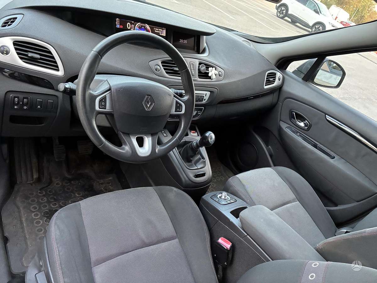 Renault Scenic 2013 — фото 9