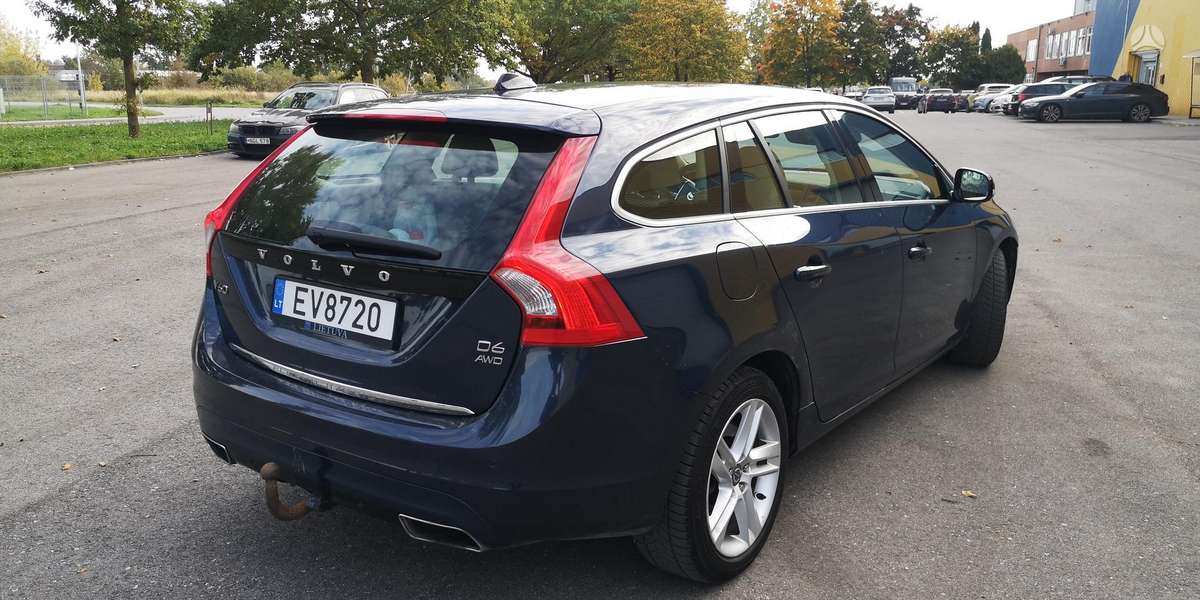 Volvo V60 2013 — фото 11