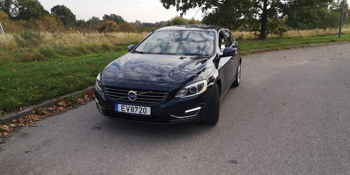 Volvo V60 2013 — двигун 2400 cm³, 272 HP (200kW)