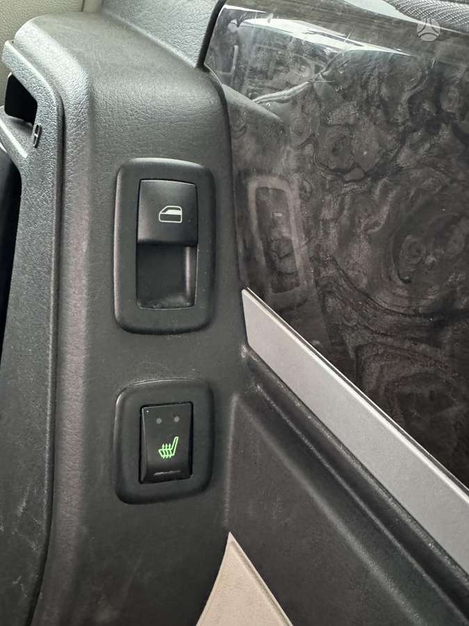 Chrysler Grand 2010 — photo 16