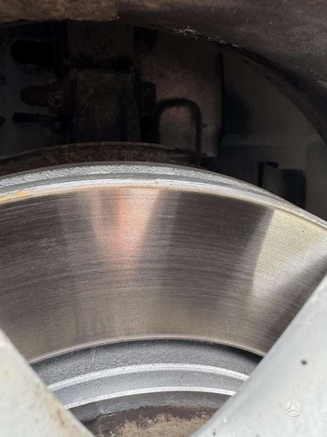 Chrysler Grand 2010 — photo 19