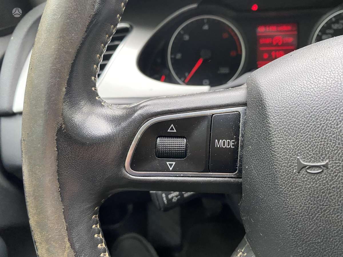 Audi A4 2009 — photo 10