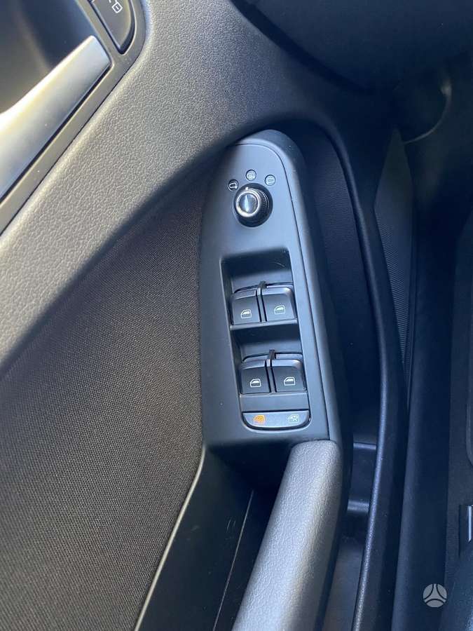 Audi A4 2009 — photo 13