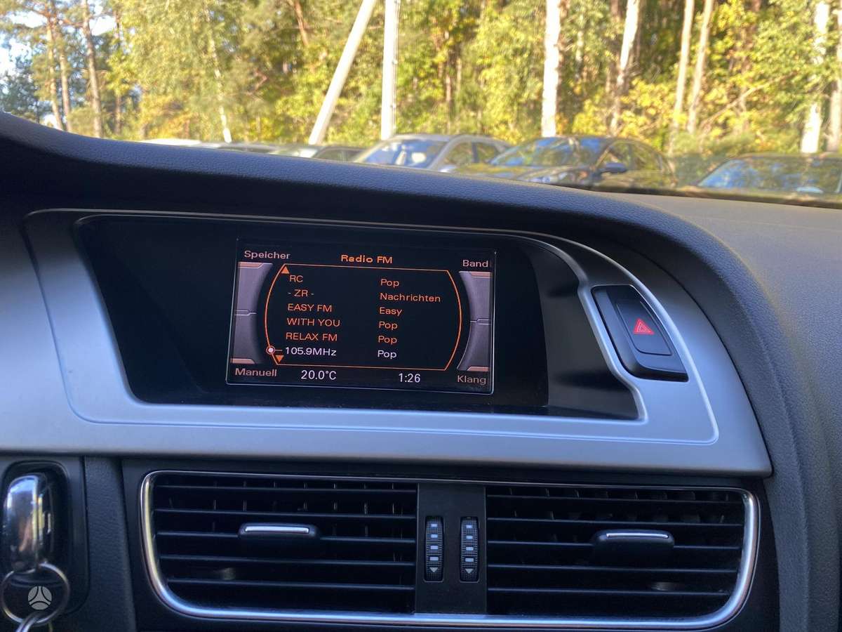 Audi A4 2009 — photo 17