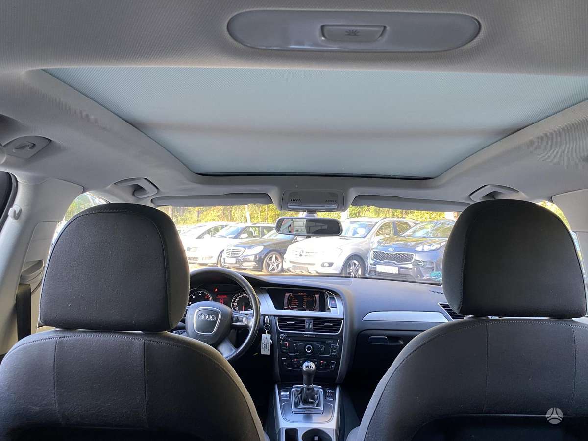 Audi A4 2009 — photo 25
