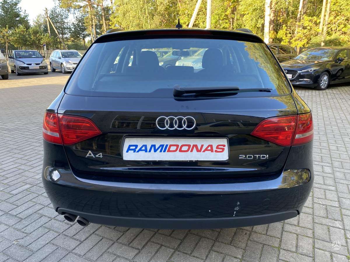 Audi A4 2009 — photo 6