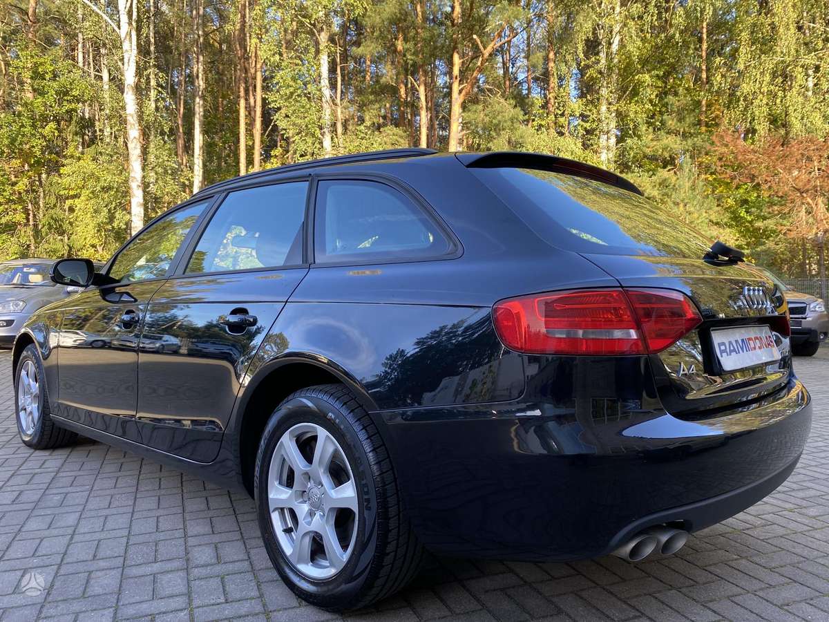 Audi A4 2009 — photo 7