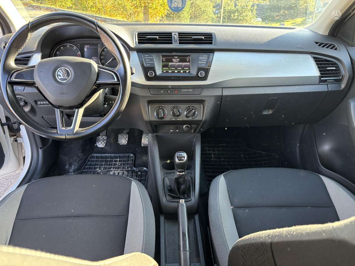 Skoda Fabia 2015 — photo 12