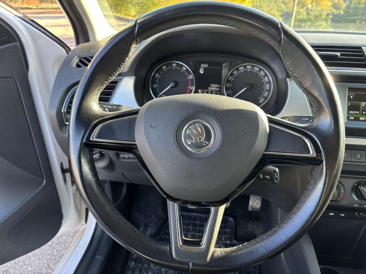 Skoda Fabia 2015 — photo 14