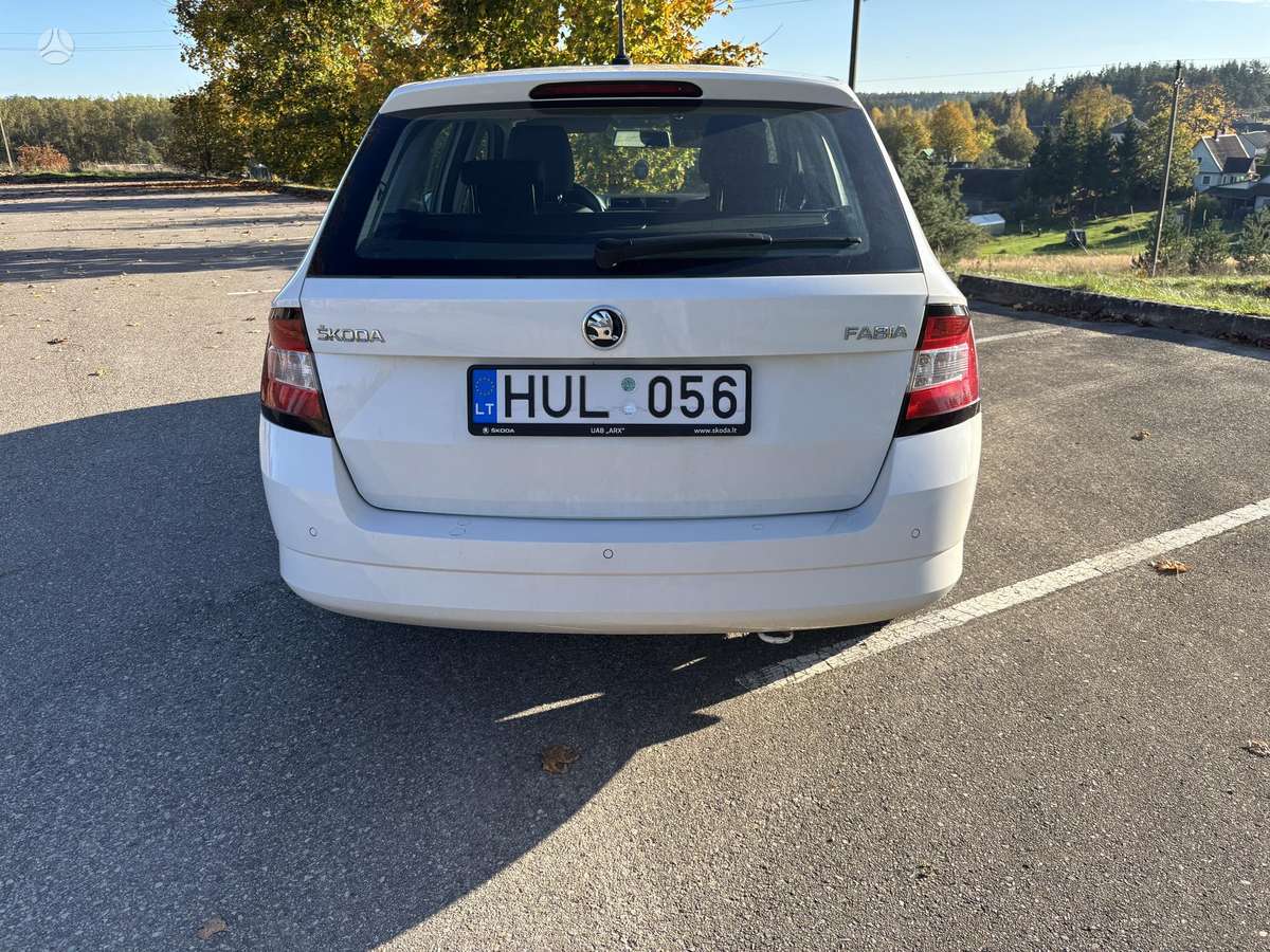 Skoda Fabia 2015 — engine 999 cm³, 75 HP (55kW)