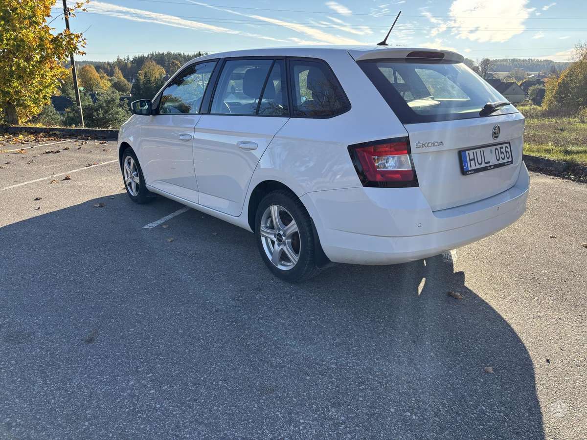 Skoda Fabia 2015 — photo 5