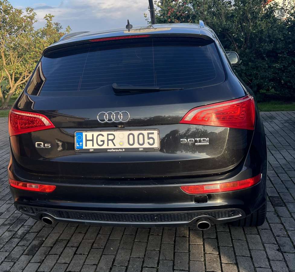 Audi Q5 2009 — engine 2967 cm³, 239 HP (176kW)