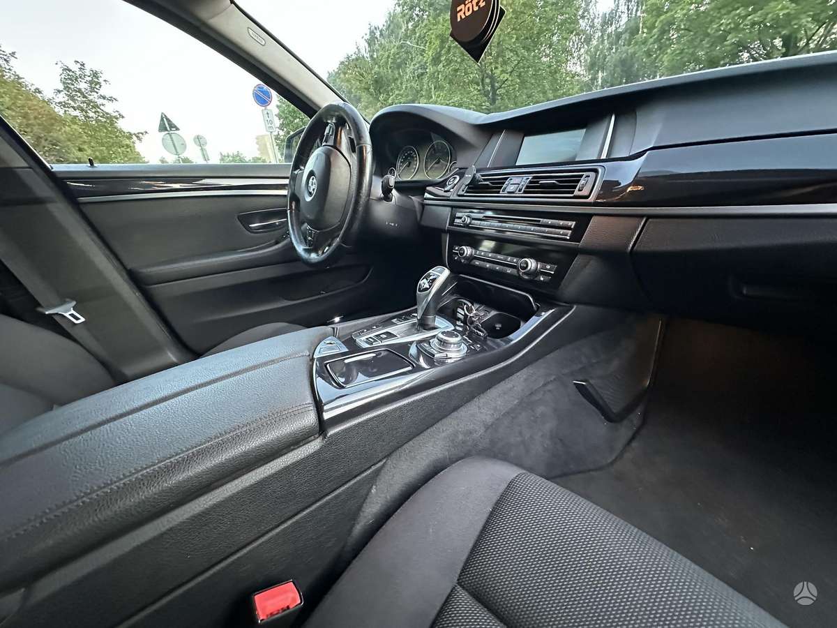 BMW 530 2014 — photo 12