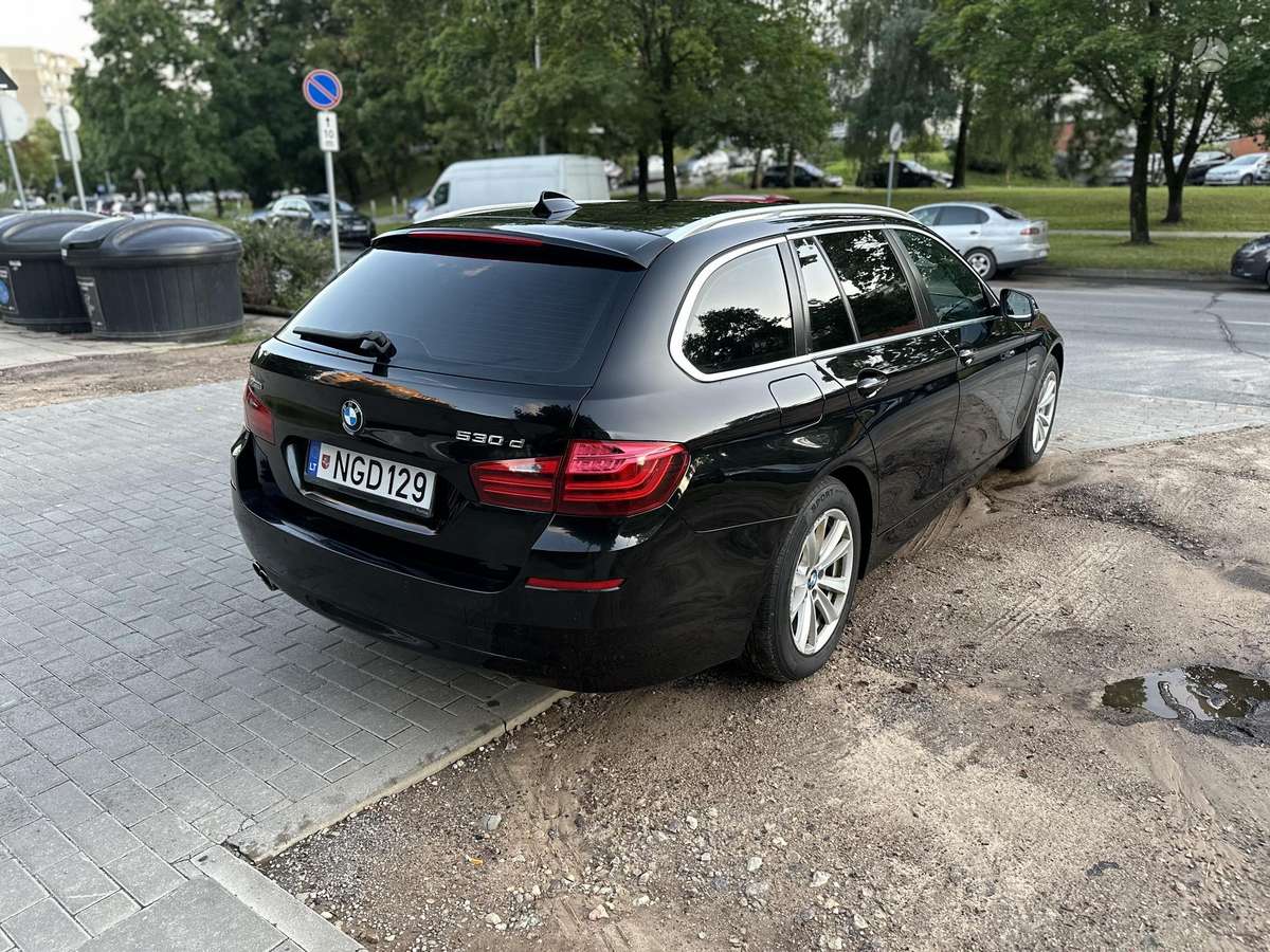 BMW 530 2014 — engine 2993 cm³, 258 HP (190kW)