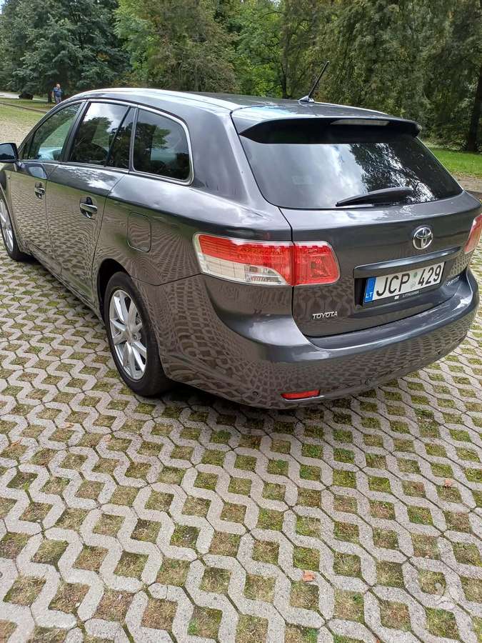 Toyota Avensis 2009 — engine 2200 cm³, 150 HP (110kW)