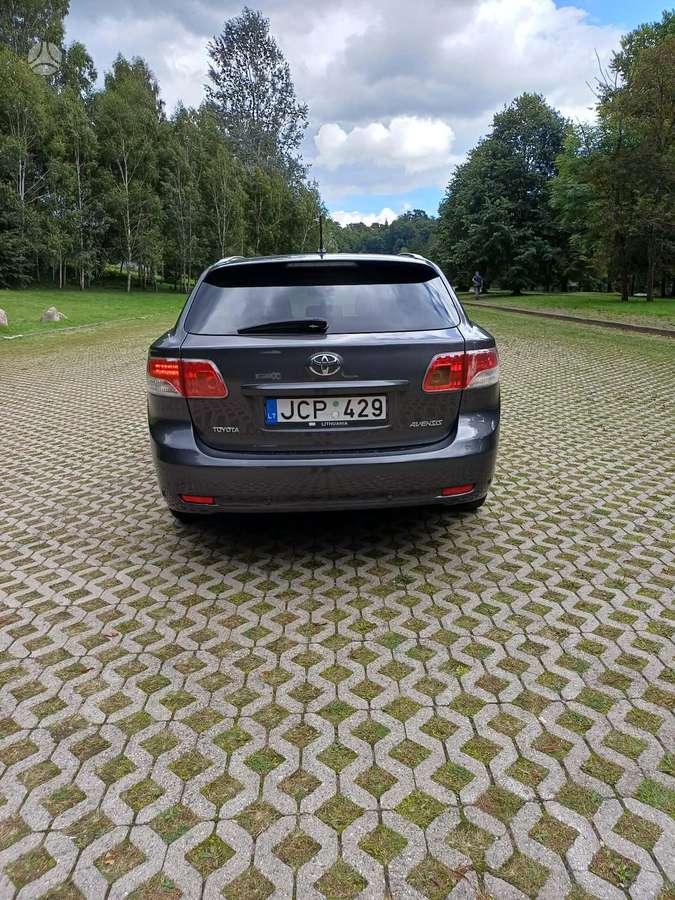 Toyota Avensis 2009 — photo 5