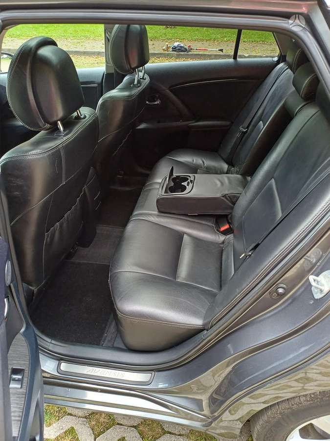 Toyota Avensis 2009 — photo 9