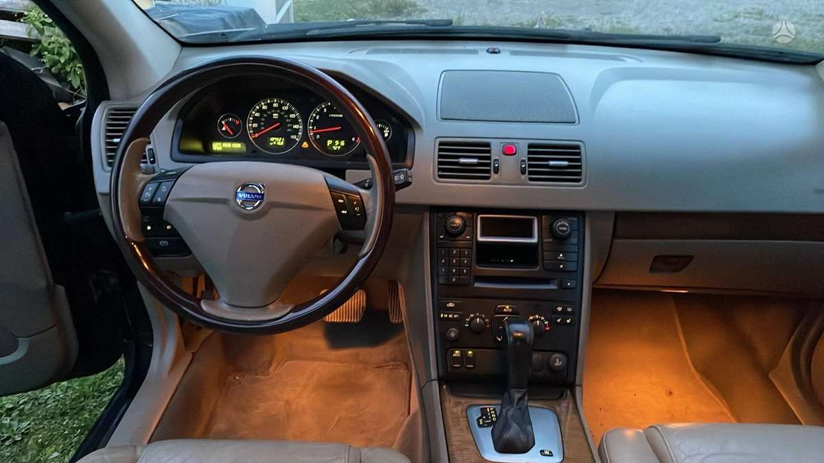 Volvo XC90 2005 — photo 5