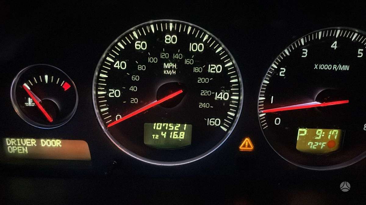 Volvo XC90 2005 — photo 6